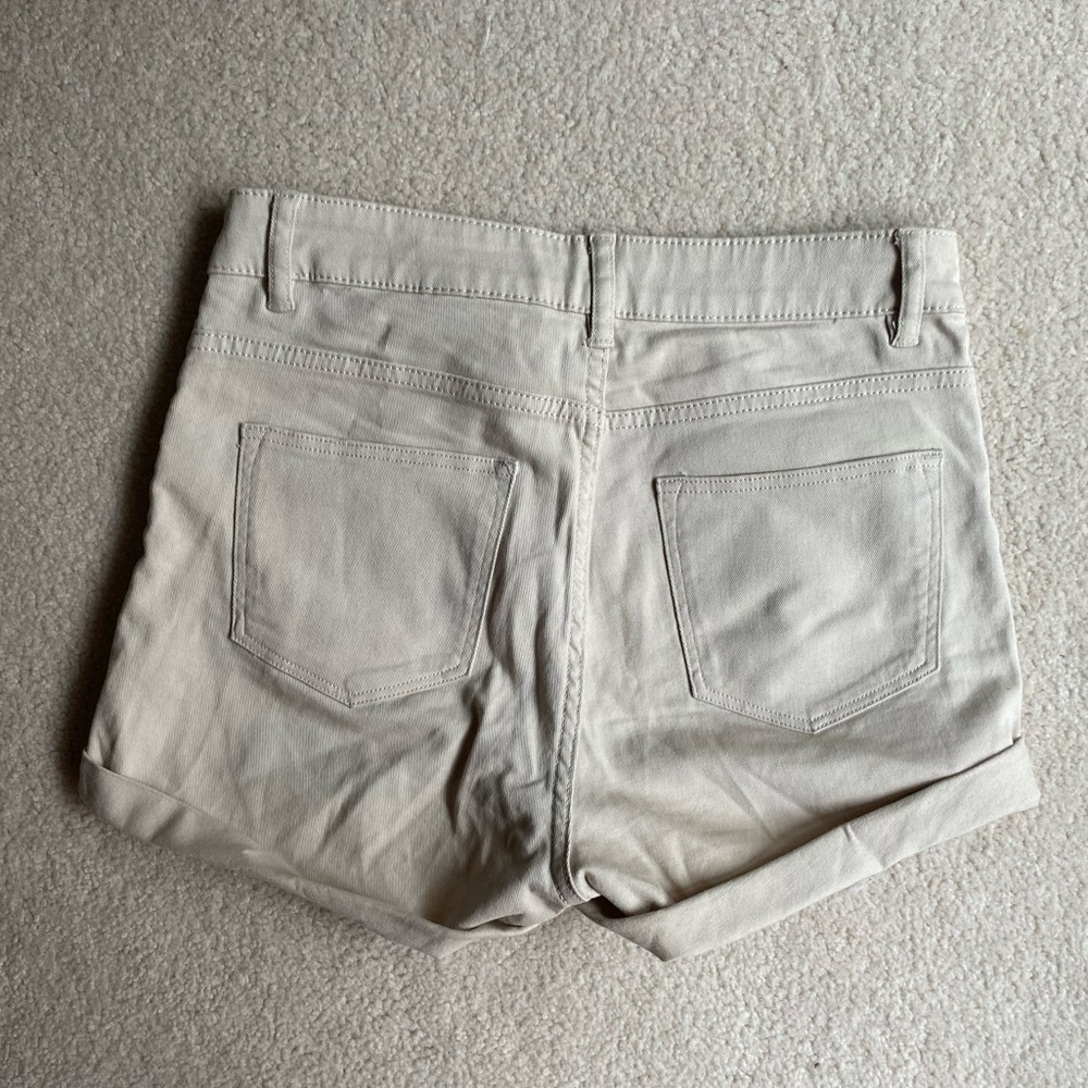 H&M shorts - Picture 2 of 3